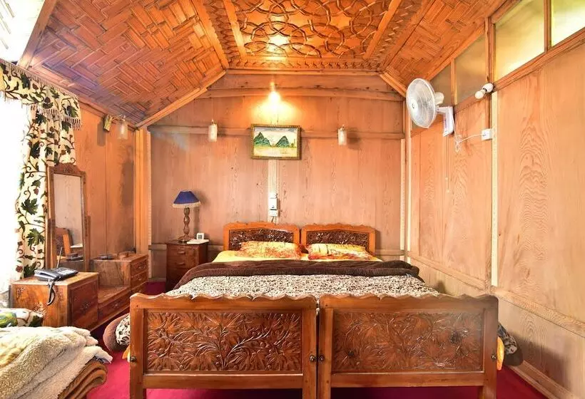 Majatalo Hb Zaindari Palace