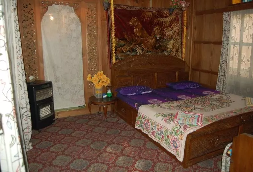 Majatalo Hb Zaindari Palace