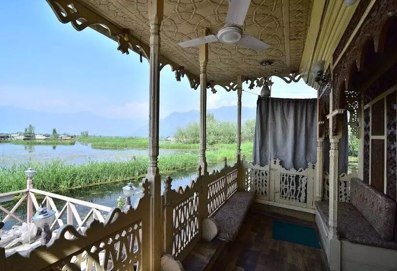 Majatalo Hb Zaindari Palace