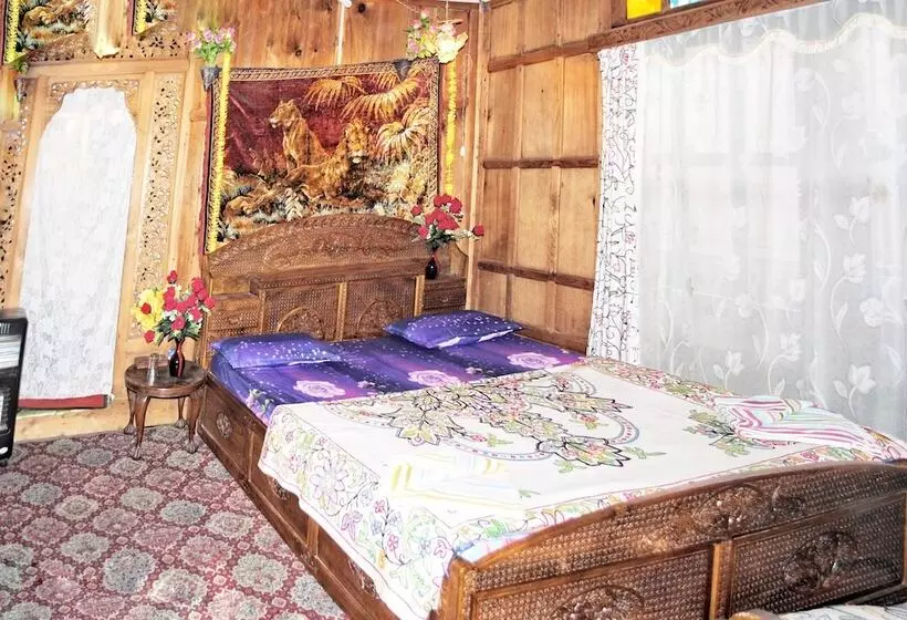 Majatalo Hb Zaindari Palace