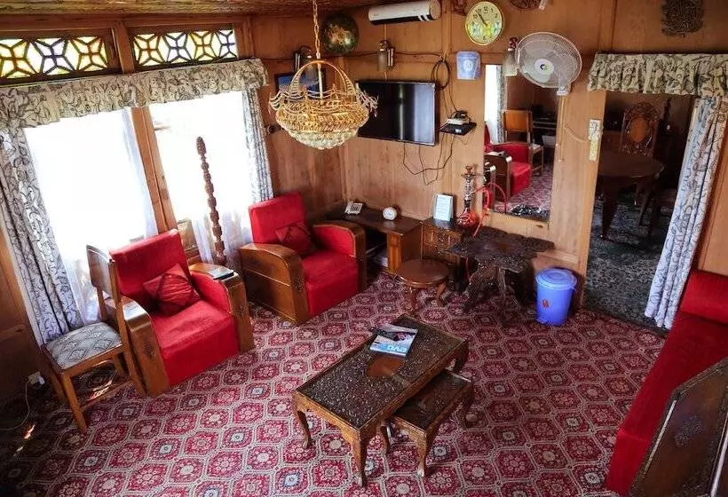 Majatalo Hb Zaindari Palace