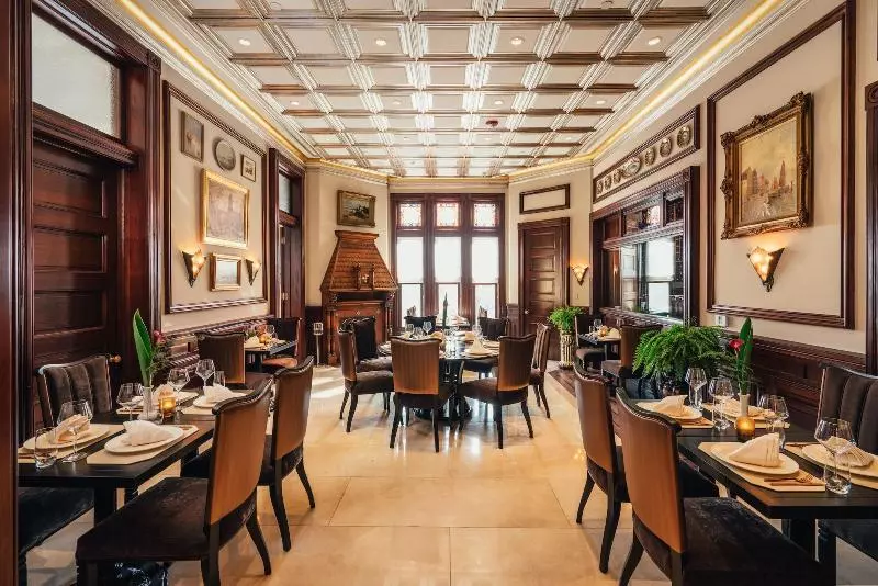 פנסיון Mansion On Sutter