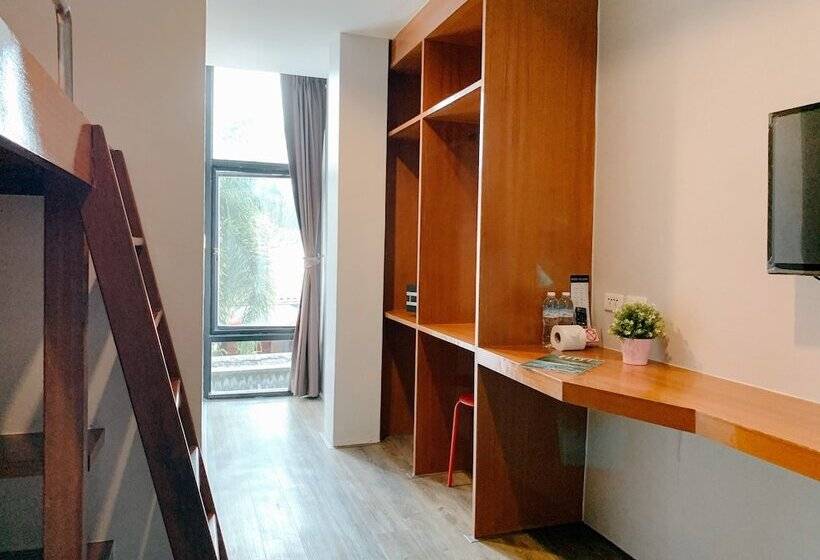 הוסטל Behind The Scene Hotel Club @ Samui