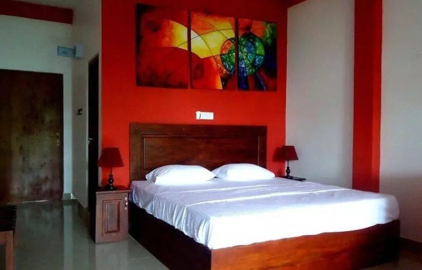 Bridge Hotel Negombo