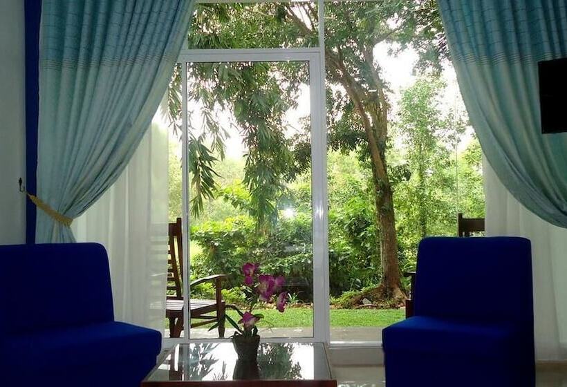 Bridge Hotel Negombo