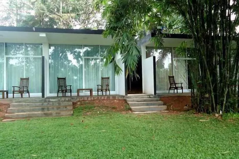 Bridge Hotel Negombo