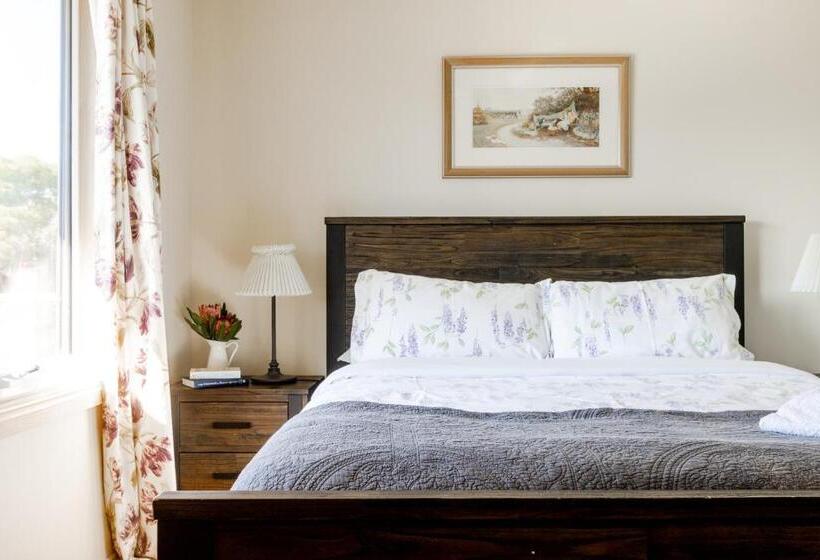 Freshwater Creek Cottages & Farm Stay