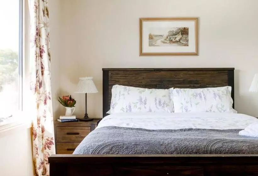 Freshwater Creek Cottages & Farm Stay