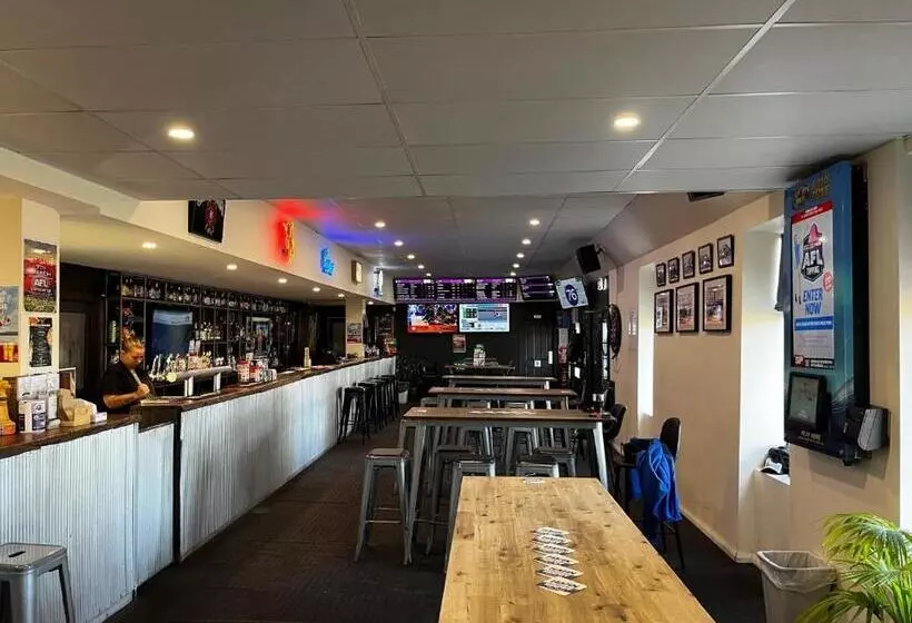 בית מלון כפרי The Anglers Inn