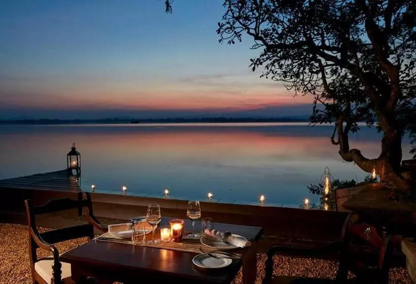 هتل Ekho Lake House