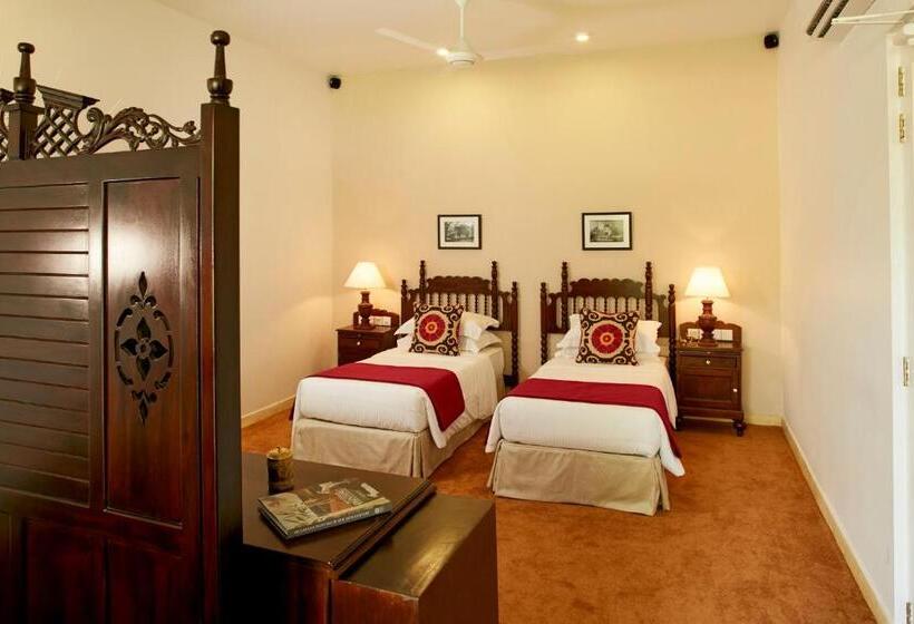 فندق Ekho Lake House