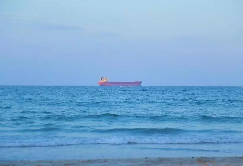 Hotel Jkab Beach Resort