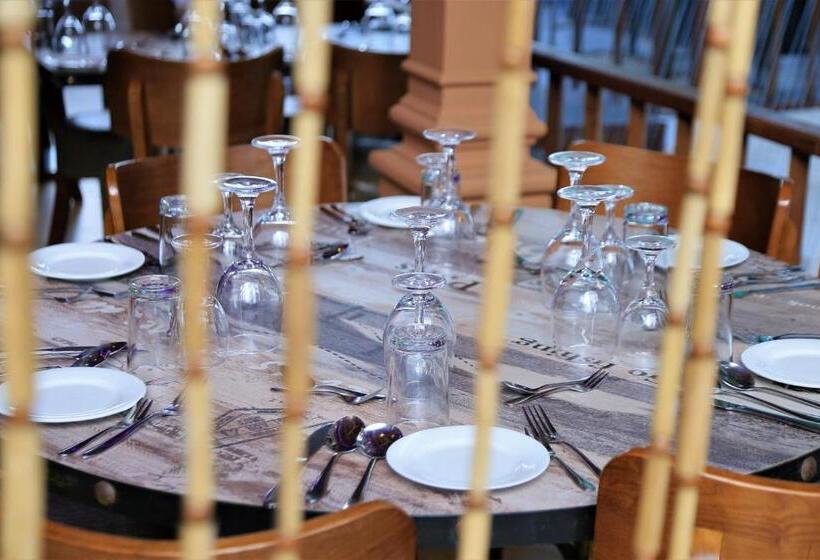 فندق Jkab Beach Resort