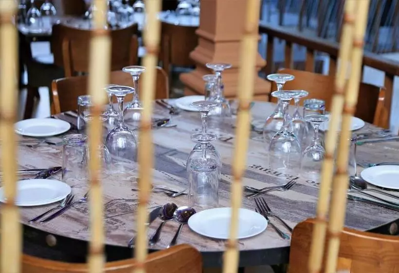 Hotel Jkab Beach Resort