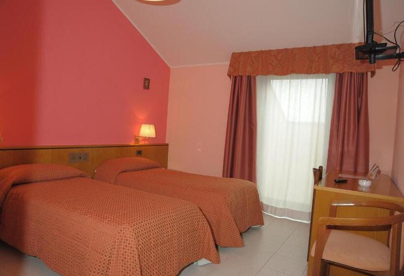 בית מלון כפרי Le Gronde