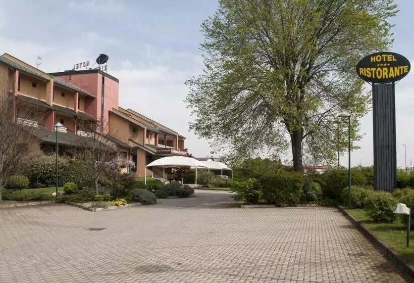 בית מלון כפרי Le Gronde