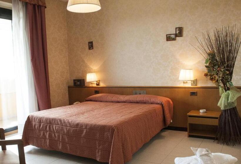 בית מלון כפרי Le Gronde