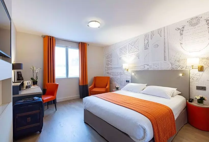 هتل Montbriand Antony Ancien Alixia