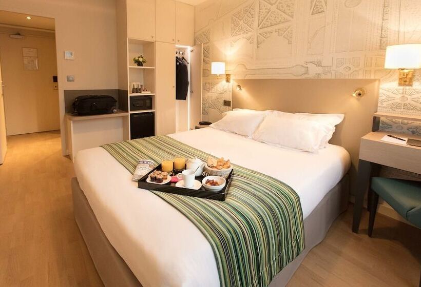 هتل Montbriand Antony Ancien Alixia