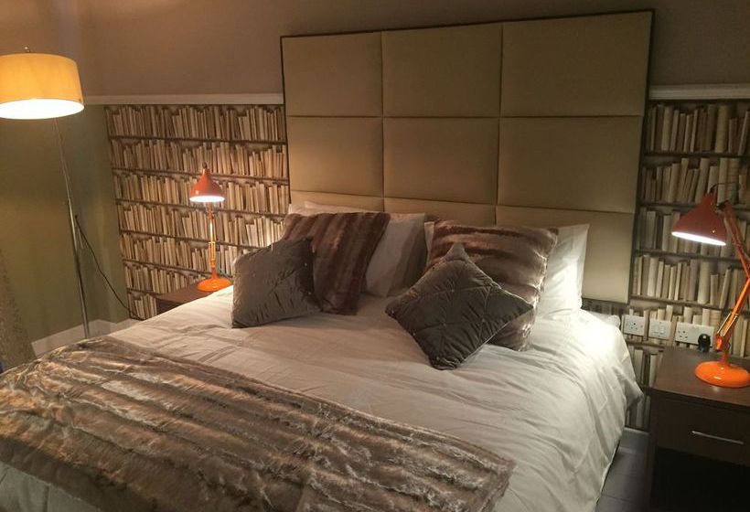 Отель Needham House