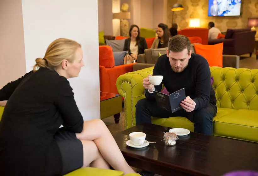 هتل Needham House