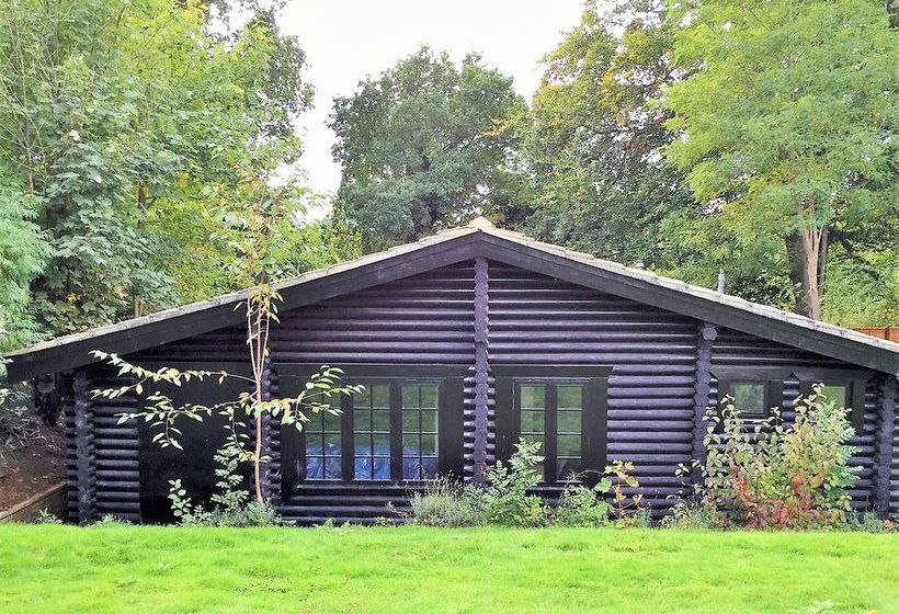 Отель Needham House