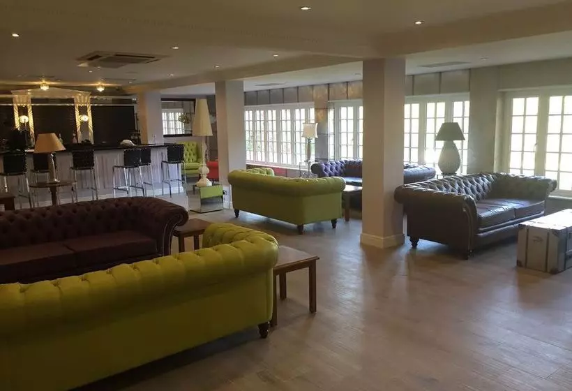 هتل Needham House