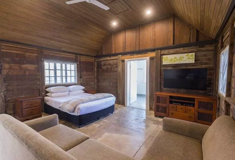 Отель Nrma Lake Somerset Holiday Park