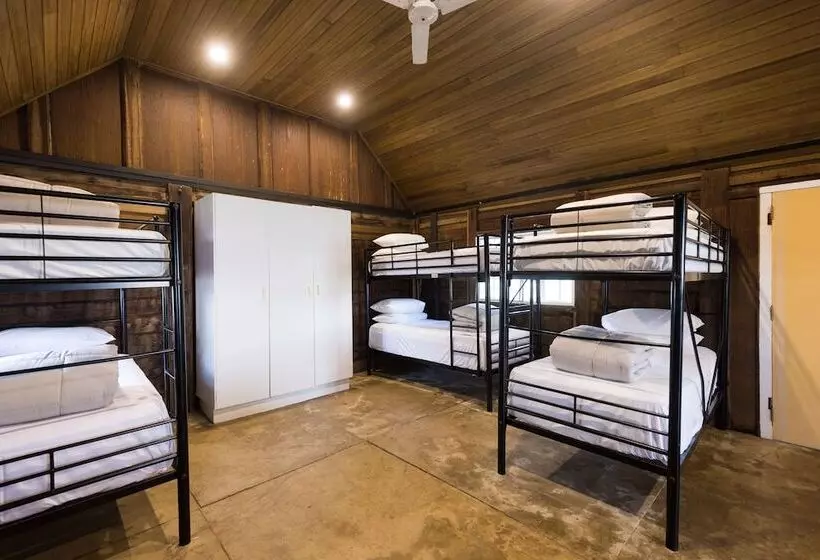 Отель Nrma Lake Somerset Holiday Park