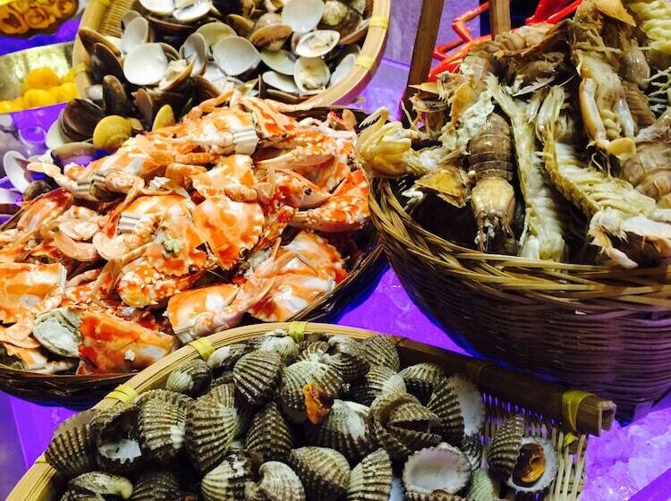 Hotel Ramada By Wyndham Huizhou South