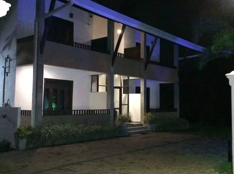 ホテル Sunrise Palace Negombo