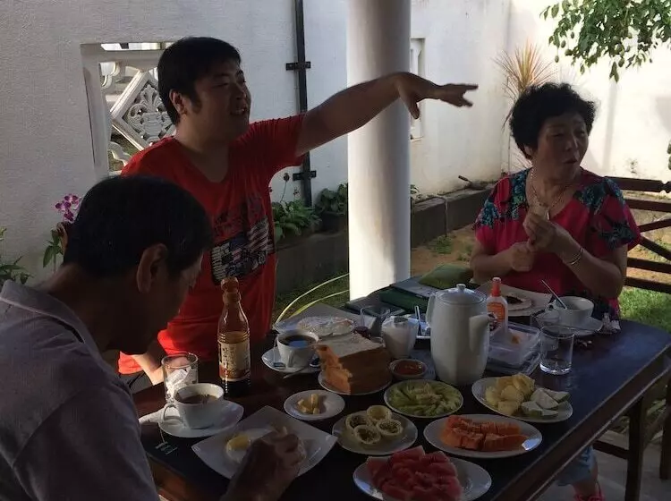 ホテル Sunrise Palace Negombo