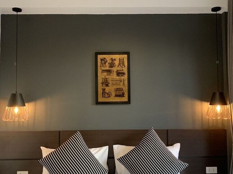 בית מלון כפרי The Chess Samui