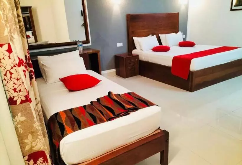 בית מלון כפרי Travellers Nest Kandy