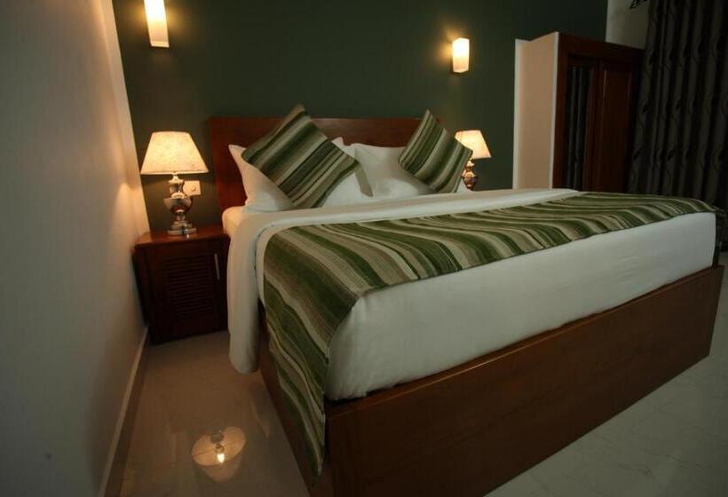 Hotel Travellers Nest Kandy