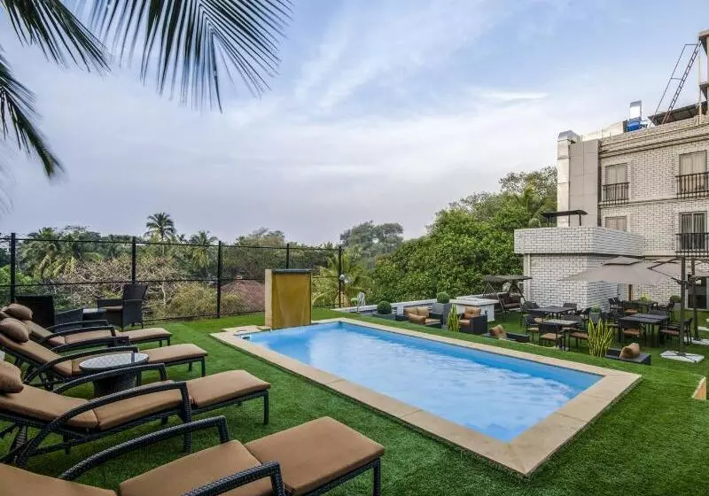 Hotel Zense Candolim