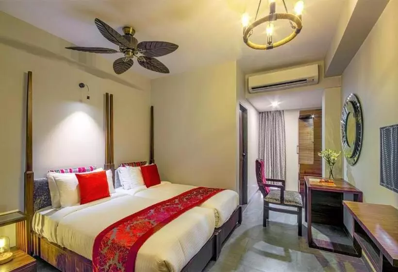 Hotel Zense Candolim