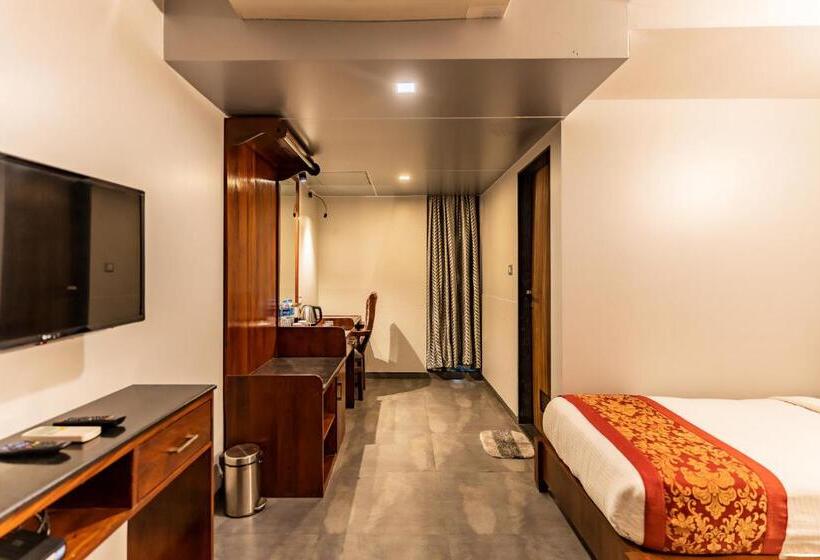 בית מלון כפרי Zense Candolim