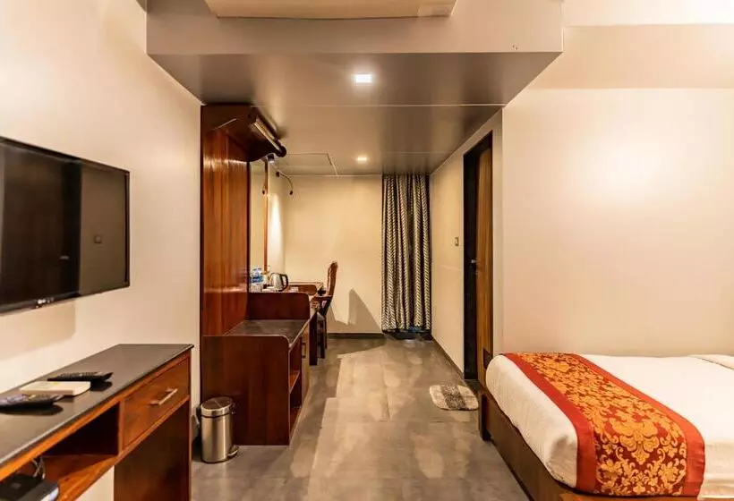 Hotel Zense Candolim