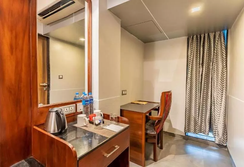 Hotel Zense Candolim