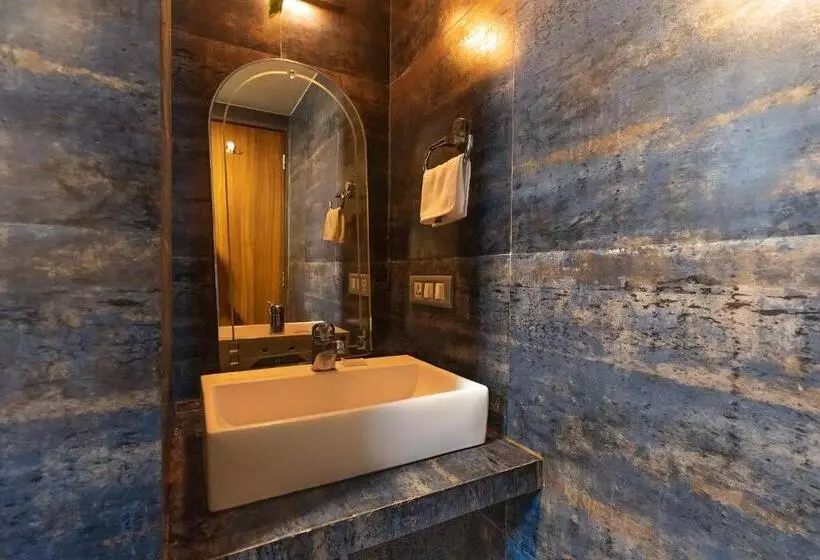 Hotel Zense Candolim