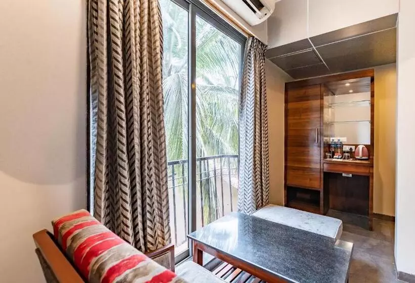 Hotel Zense Candolim