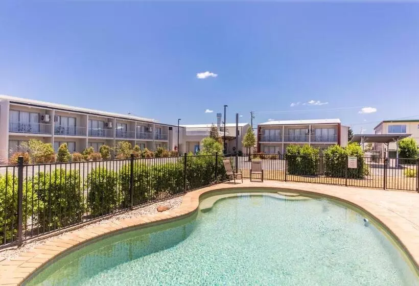 Мотель Capella Coach Inn