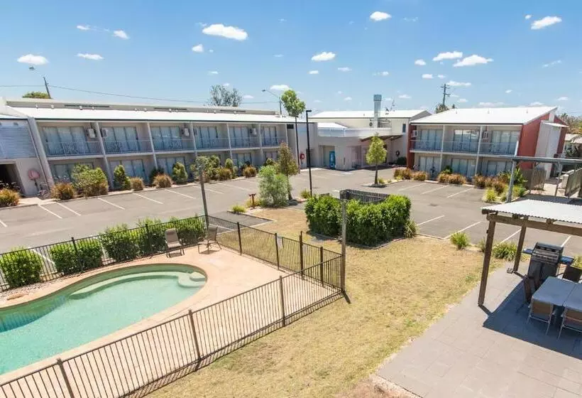 Мотель Capella Coach Inn