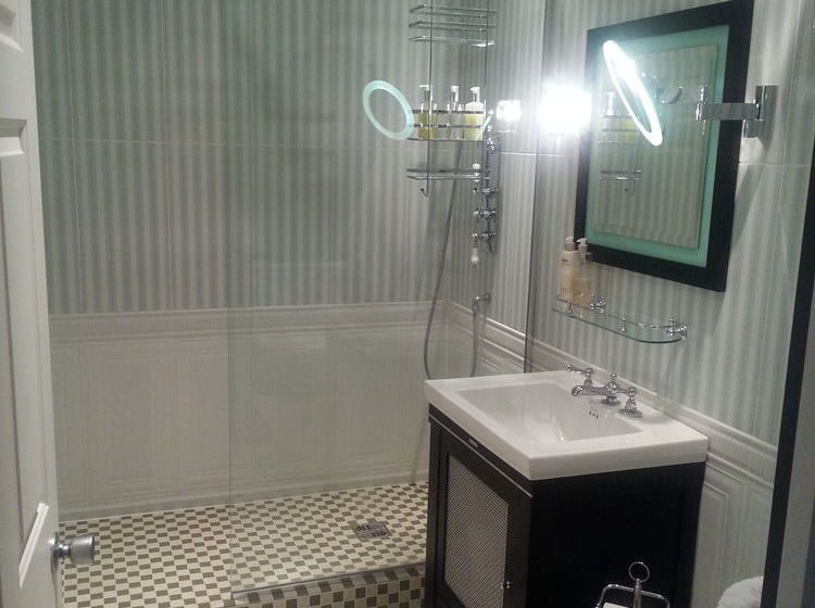 膳宿费 Bath Lodge Castle