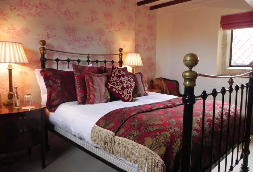 پانسیون Bath Lodge Castle