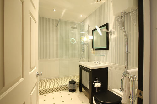 膳宿费 Bath Lodge Castle