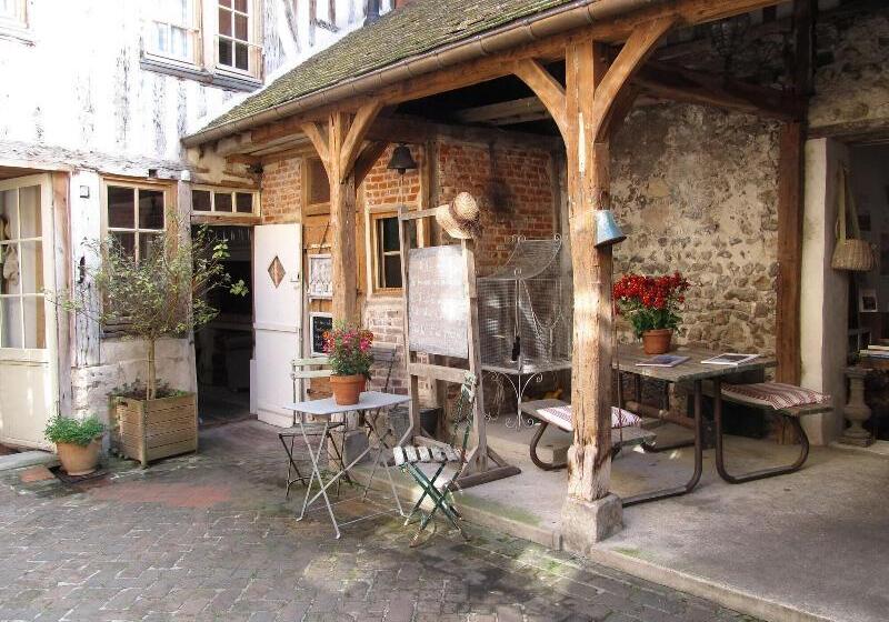 بنسيون A L Ecole Buissonnière