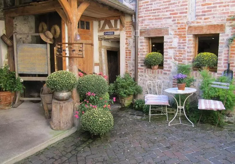 پانسیون A L Ecole Buissonnière