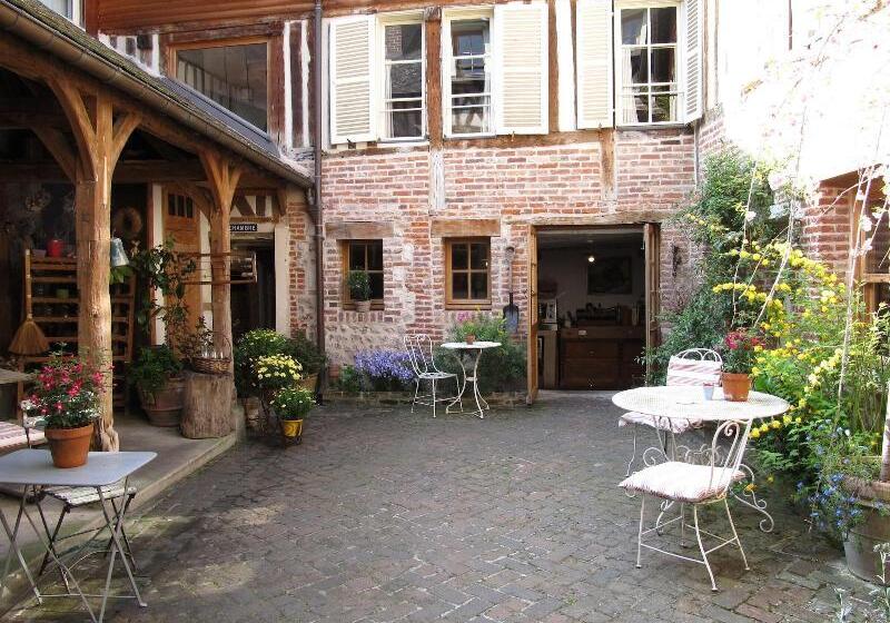 بنسيون A L Ecole Buissonnière